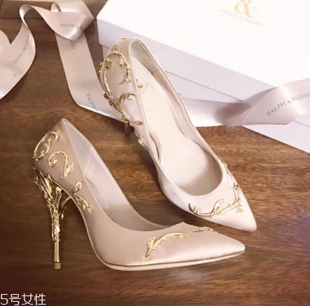 sophia webster是什么檔次？新星設(shè)計(jì)師圓你公主夢(mèng)