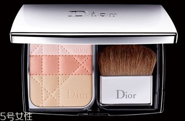 dior迪奧和香奈兒化妝品哪個好？檔次更高