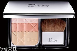 dior迪奧和ysl圣羅蘭哪個更高檔更奢侈？