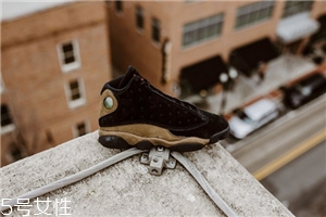 運(yùn)動(dòng)鞋鞋邊破了怎么辦？巧妙修補(bǔ)不浪費(fèi)