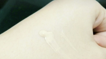 香奈兒粉底液遮瑕效果好嗎？遮瑕力較弱