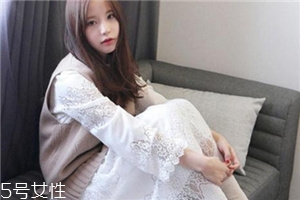 春天穿什么款式連衣裙好看？讓你早春美翻天
