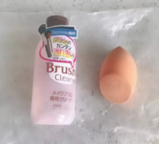 美妝蛋能用洗面奶洗嗎？洗面奶洗不掉彩妝