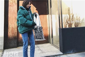 牛仔褲可以和黑色衣服一起洗嗎？