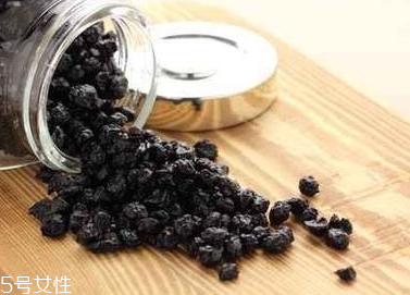 藍(lán)莓干是酸性還是堿性？屬于堿性