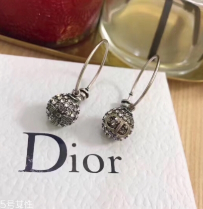 dior迪奧耳環(huán)多少錢？
