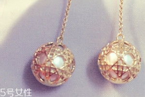 dior迪奧耳環(huán)多少錢？