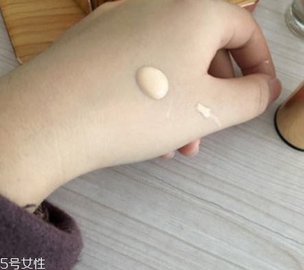 ysl圣羅蘭粉底液遮瑕效果好嗎？遮瑕強(qiáng)度不夠
