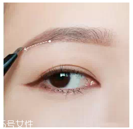 眉粉怎么畫眉毛好看？這么用眉妝超完美