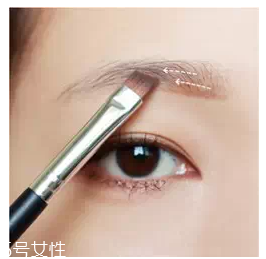 眉粉怎么畫眉毛好看？這么用眉妝超完美