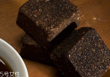 阿膠黑糖經(jīng)期可以喝嗎？最好少喝