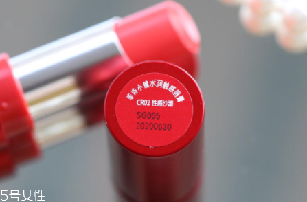 菲詩小鋪豆沙色和沙灘色哪個(gè)好看？沙灘色更成熟