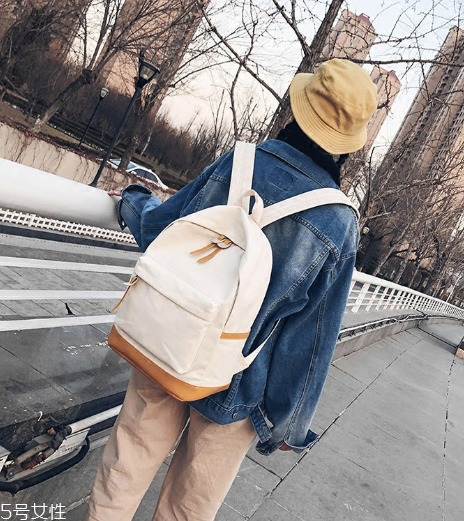 帆布包什么款式好看？這個(gè)春天一起文藝起來(lái)