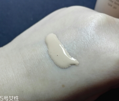 資生堂粉底哪個(gè)好用？持久粉底液很日常