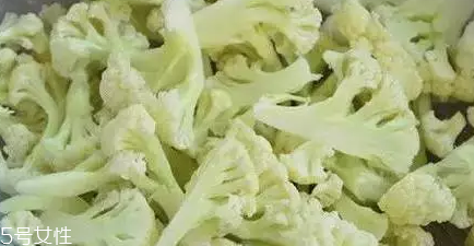 花椰菜炒肉怎么做好吃？這么做簡(jiǎn)單又美味