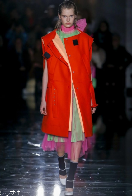 prada2018秋冬系列好看嗎_款式有哪些？