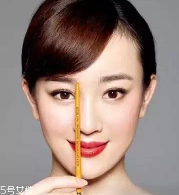 怎么化標(biāo)準(zhǔn)眉？三點(diǎn)法打造親和眉形