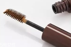 染眉膏和眉筆哪個(gè)好用？染眉膏適合濃眉