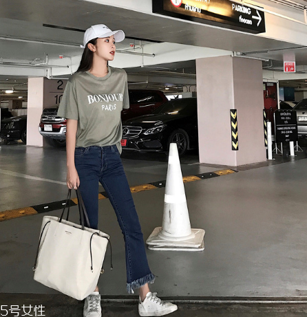 胖人適合穿牛仔褲嗎？選對版型誰都可以穿