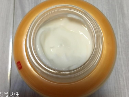雪花秀修顏霜怎么用？輕柔按壓助吸收