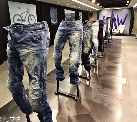 g star和evisu哪個(gè)好？兩大頂尖牛仔褲品牌