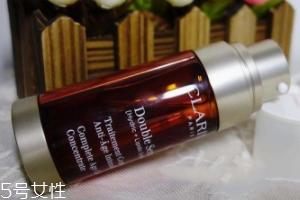 嬌韻詩雙管精華好用嗎？年輕肌膚的日?？寡趸a(chǎn)品