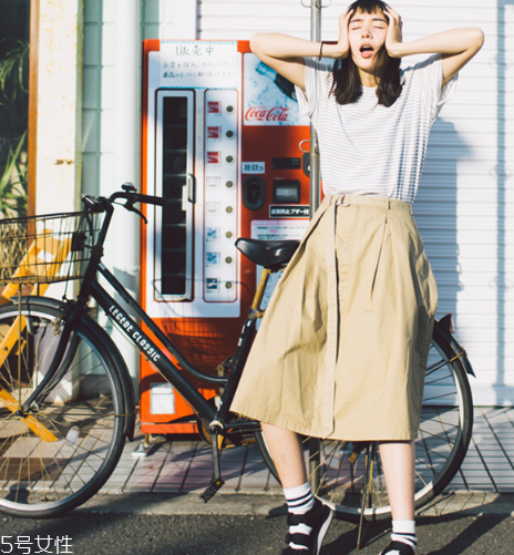 鹽系女生怎樣穿搭？清新無(wú)公害的鄰家女孩