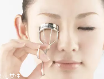 怎么刷睫毛膏才翹才長(zhǎng)？8個(gè)步驟刷出動(dòng)人電眼