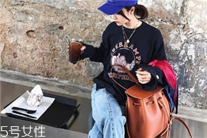 牛仔褲發(fā)霉了怎么洗掉？清洗霉斑小妙招