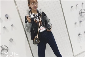 牛仔褲和休閑褲哪個(gè)好看？各有各的特色