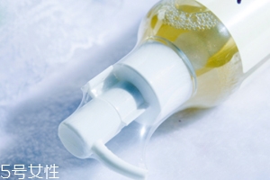 papa recipe春雨卸妝水怎么用？濕敷10秒即可