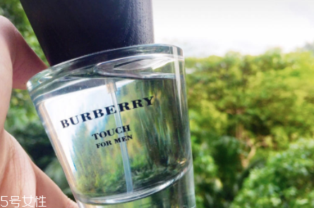 burberry情緣男士香水女士能用嗎？男女皆宜的木質(zhì)香調(diào)