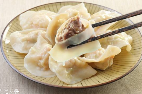 餃子皮怎么做最軟？4個小妙招讓餃子皮又軟又勁道
