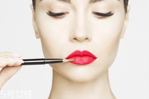 簡(jiǎn)單化妝需要哪些化妝品？上班族化妝必備3種彩妝