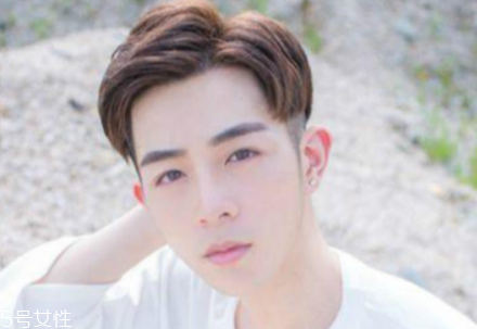男士怎么樣設(shè)計發(fā)型好看？4款帥氣穩(wěn)重發(fā)型