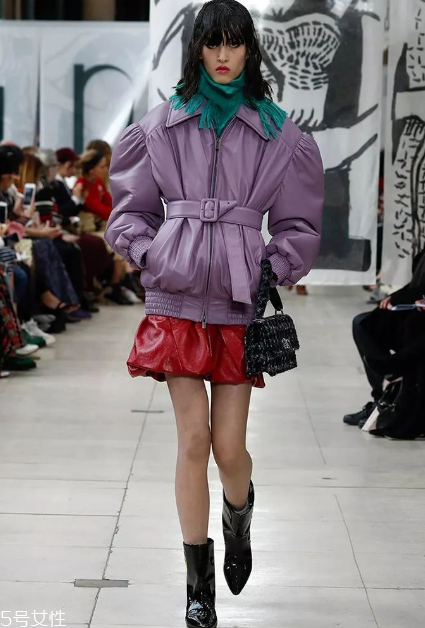 miumiu2018秋冬系列好看嗎_有哪些款式？