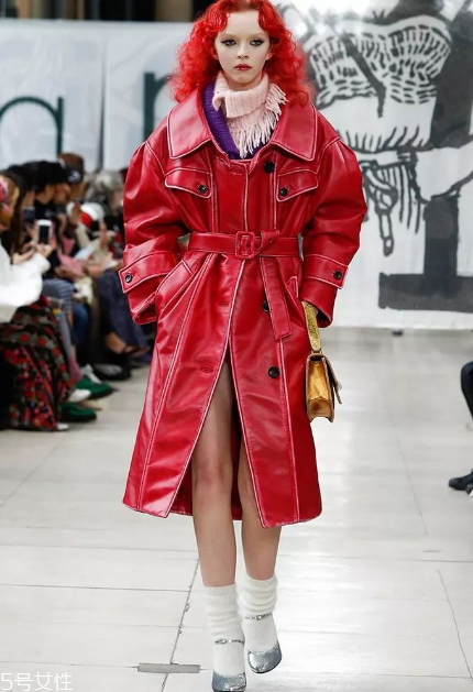miumiu2018秋冬系列好看嗎_有哪些款式？