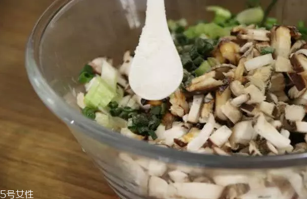 豆腐皮能油炸嗎？火候太猛容易炸糊