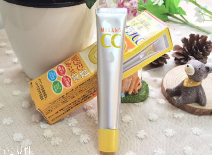 樂(lè)敦CC能涂在痘痘上嗎？痘痘與痘印均能改善