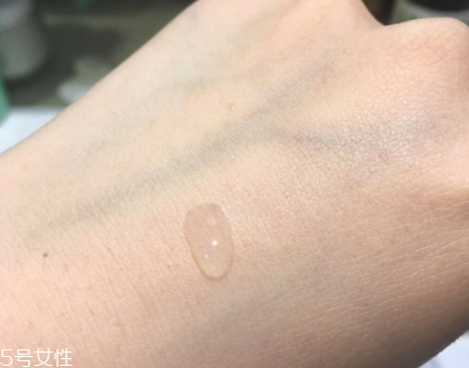 樂(lè)敦CC能涂在痘痘上嗎？痘痘與痘印均能改善