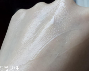 minon乳液適合油皮么？干皮和敏感肌最適合