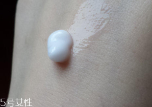 minon乳液適合油皮么？干皮和敏感肌最適合
