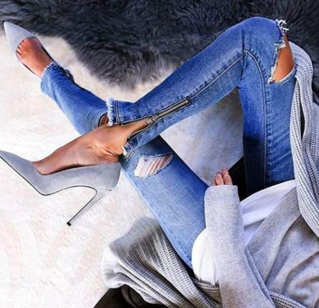 牛仔褲能配高跟鞋嗎？精致女生的穿搭法則