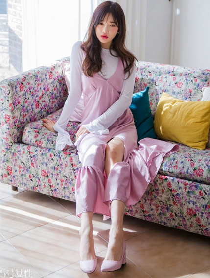 圓頭高跟鞋怎么搭配？顯高又淑女