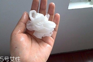 敷完的面膜有什么妙用？做手指膜預(yù)防倒刺