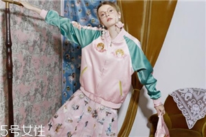 2018流行什么款式棒球服？打造早春休閑風(fēng)