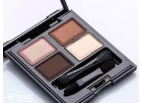 單眼皮如何畫眼影？亮色眼影會制造車禍現(xiàn)場