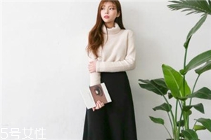 黑色長裙搭配什么上衣？自帶顯瘦效果