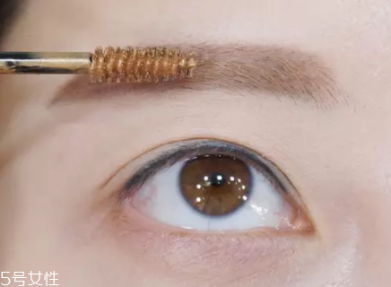 眉毛短怎么變長？畫眉大法拯救短眉星人
