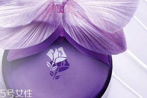 蘭蔻塑顏雪花霜怎么用？按照官方提拉手法效果最好